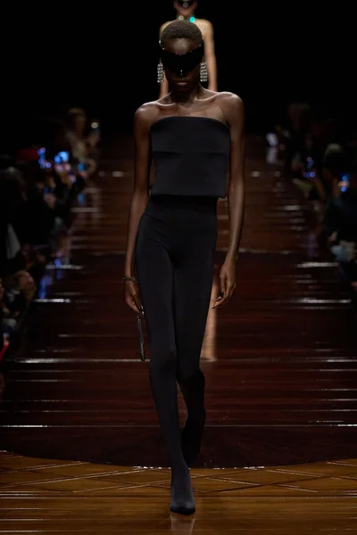 Look 54